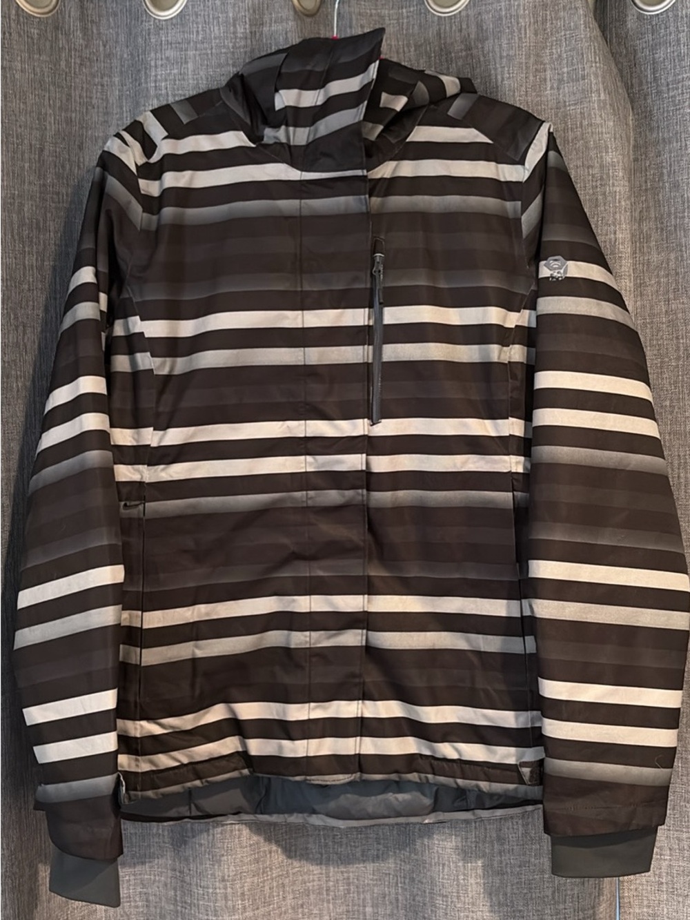 Mountain Hardware Women’s Snow Jacket Size XL
